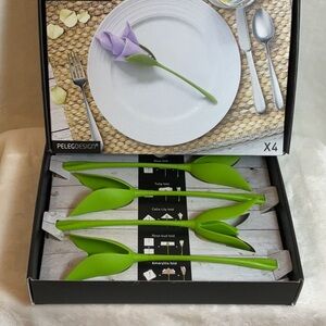 Bloom napkin holders -8 bright green. New
